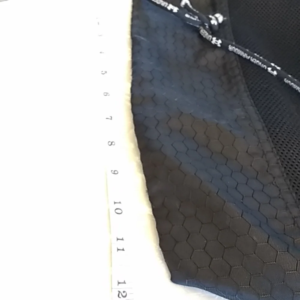 Under Armor net pull string gym bag. - Picture 4 of 4